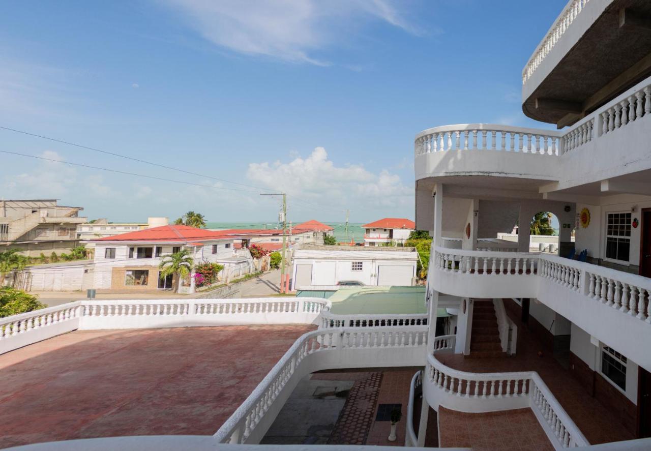 Las Palmas Hotel Corozal Exterior foto