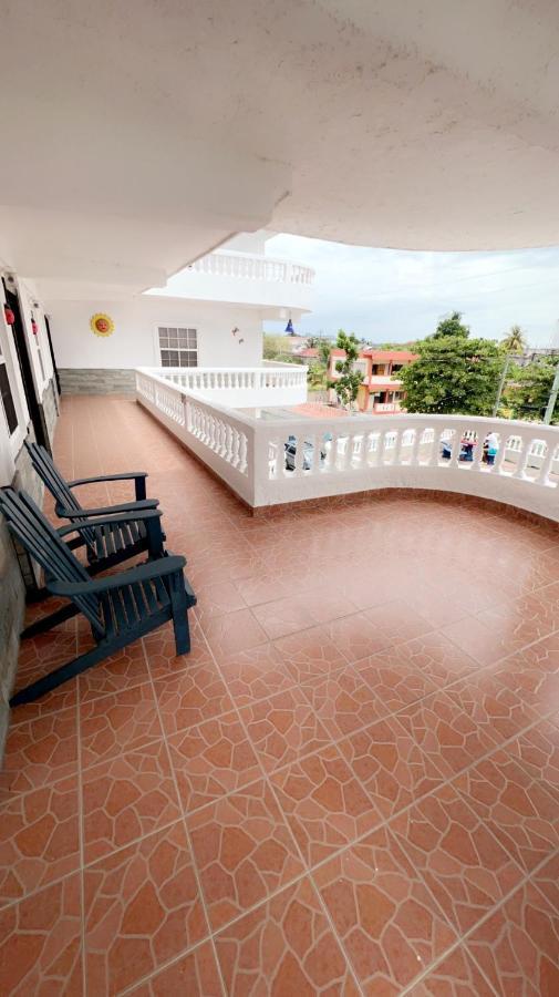 Las Palmas Hotel Corozal Exterior foto