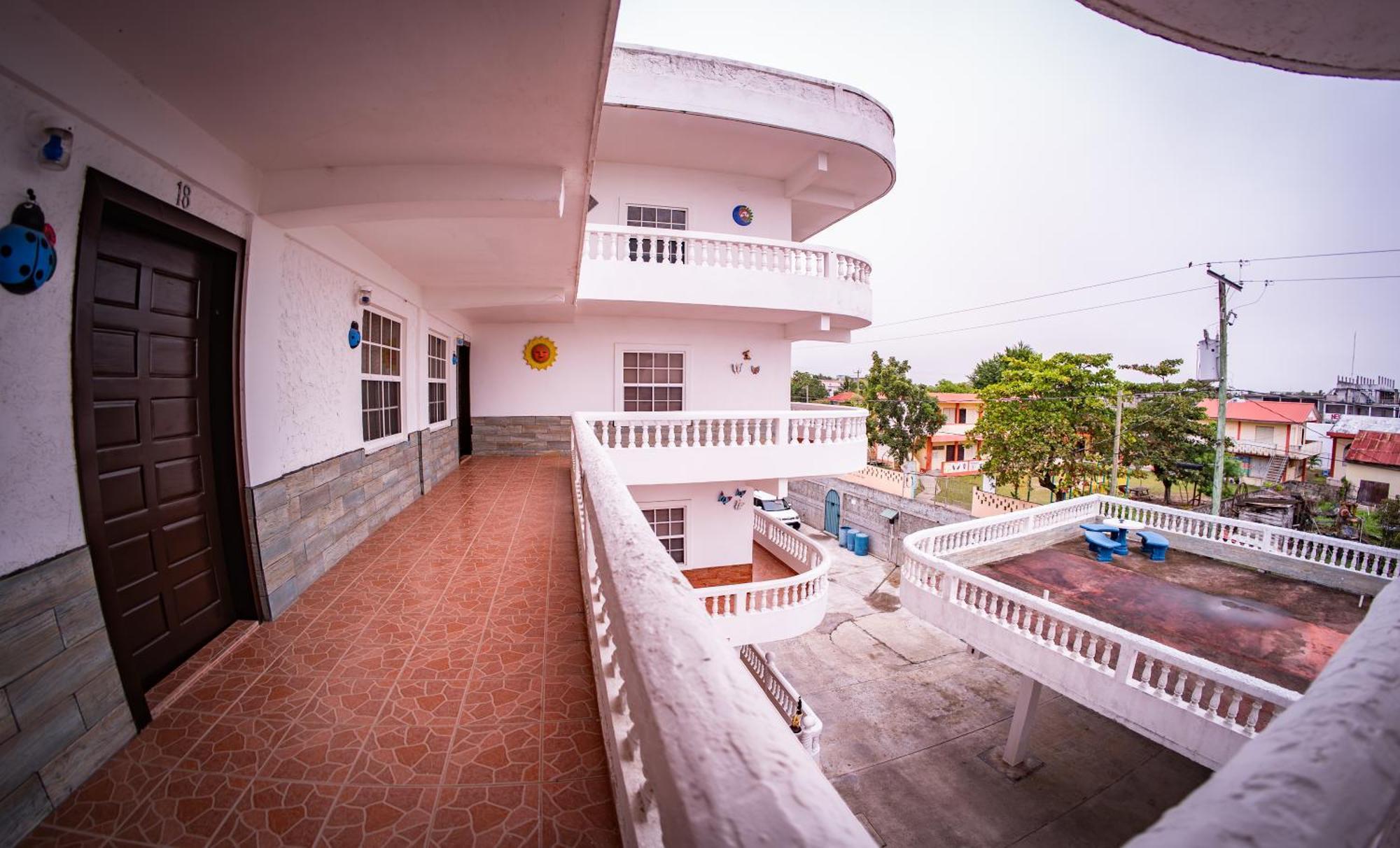 Las Palmas Hotel Corozal Exterior foto